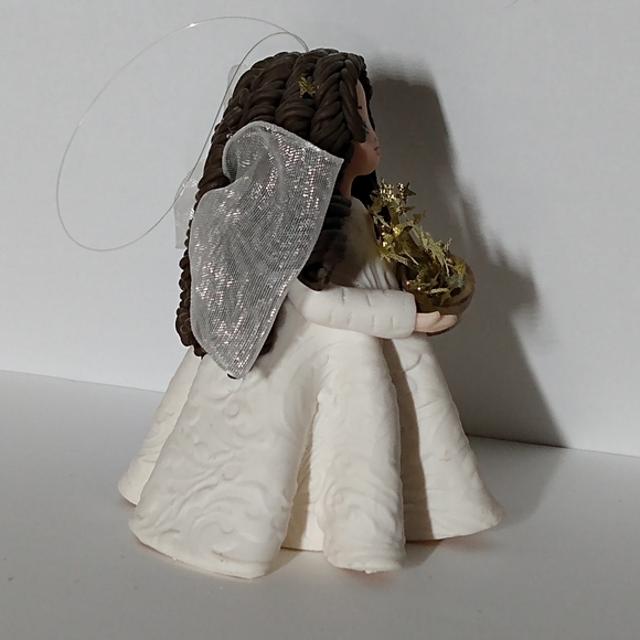 Kneaded Angels Avon Figurine Holding Gold Stars - Picture 2 of 5